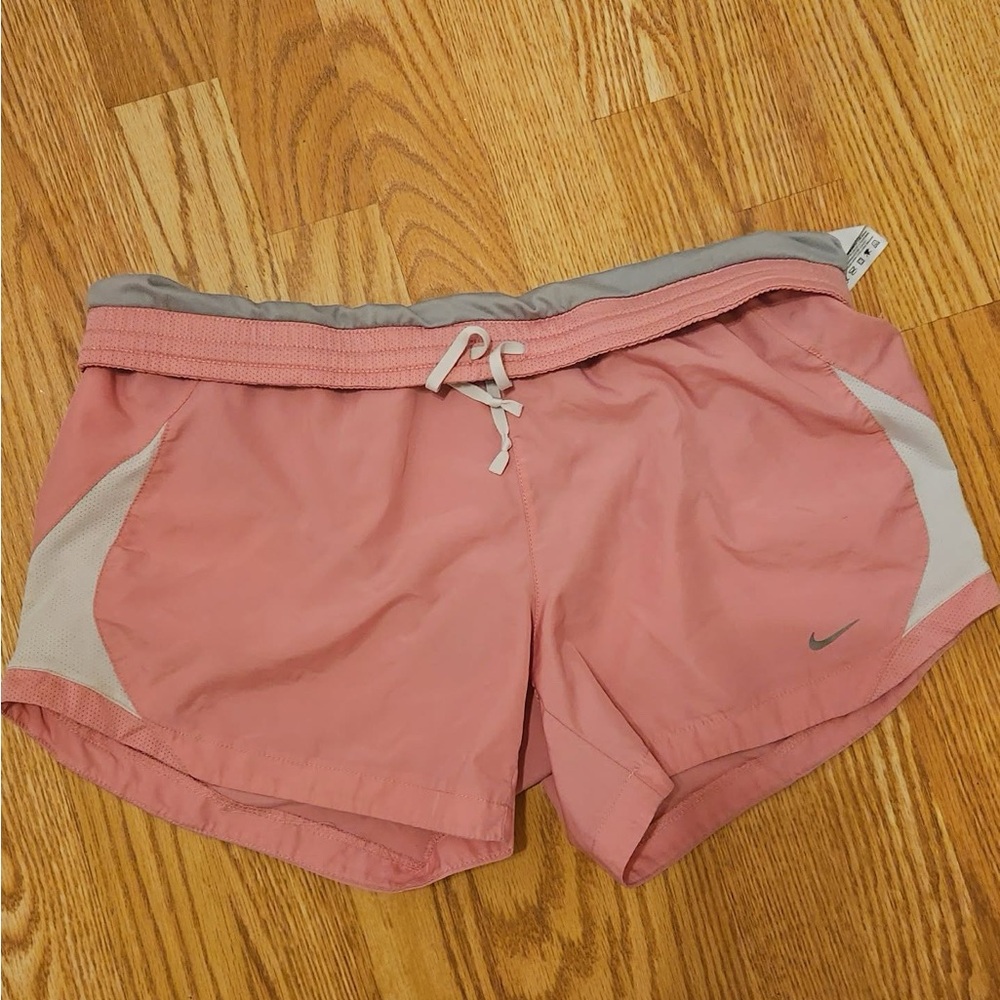 Nike Women's Athletic Shorts in Pink and Gray. Size M